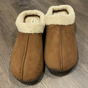 dearfoams Women’s Wool Clog Slipper size M (9-10)